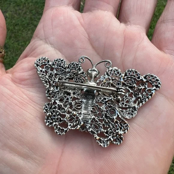 Silver-tone Filigree Blue Rhinestone Eyes Butterfly Brooch👠 - Picture 13 of 17